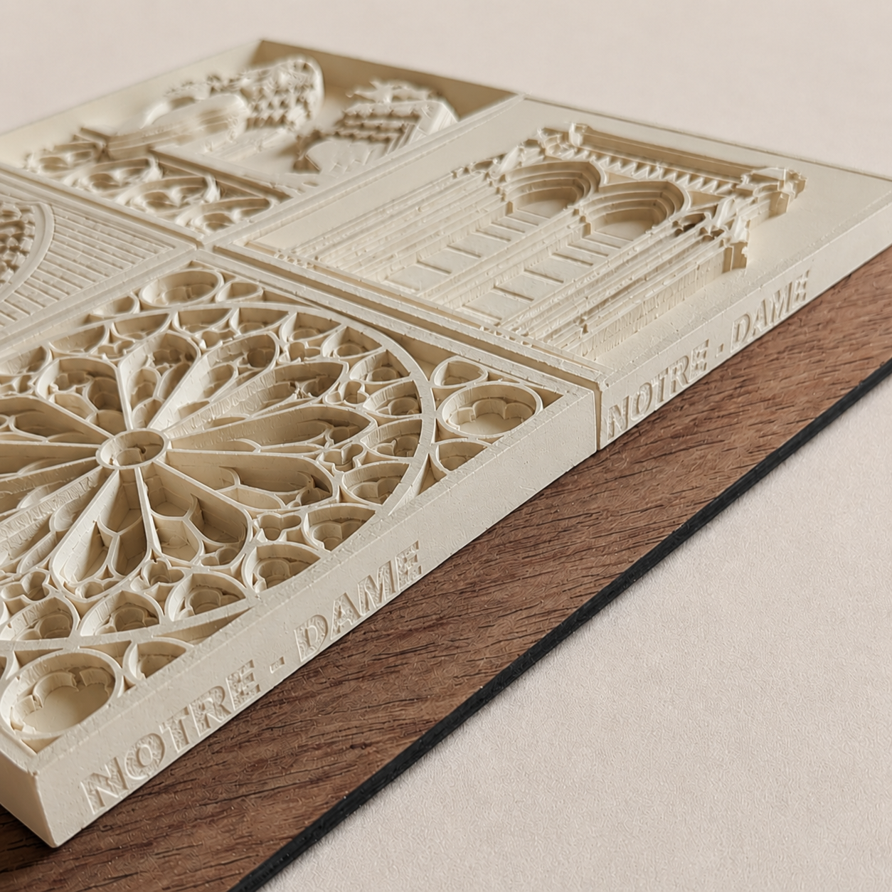 Détail tableau quatuor vue en angle sur Notre-Dame de Paris