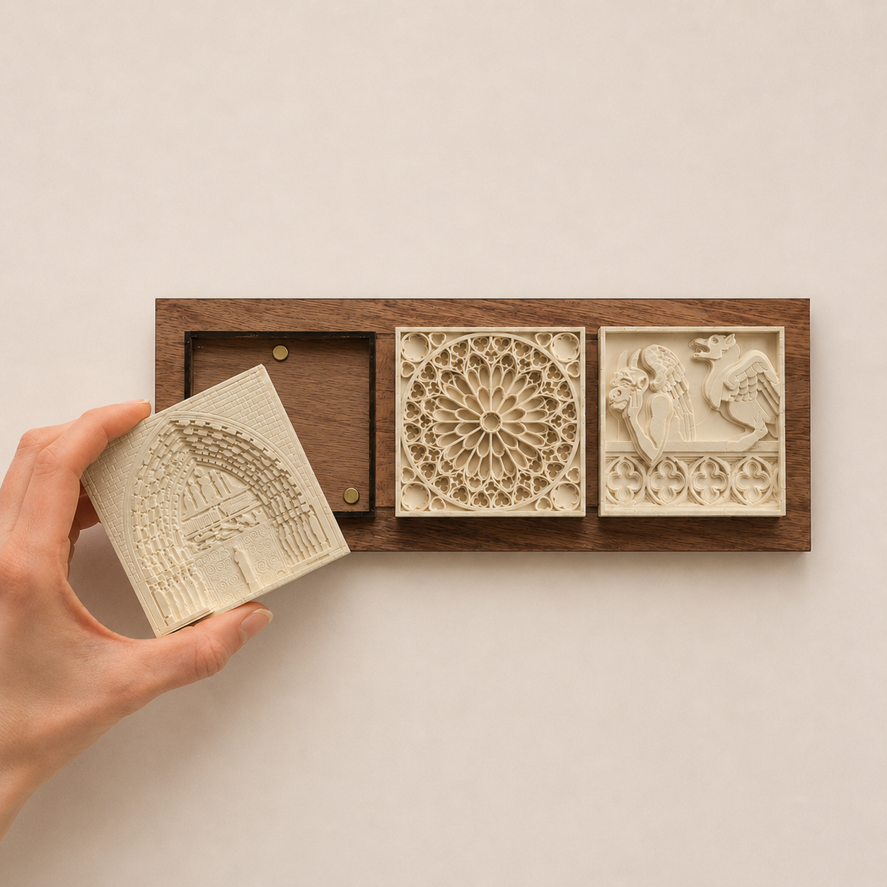 Composition d'un cadre trio avec des fragments d'architecture, détails de notre dame de paris